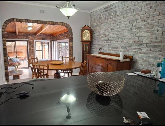 3 BEDROOM HOUSE FOR SALE IN VELD-EN-VLEI